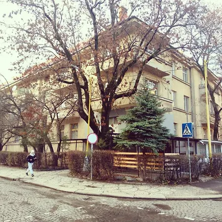 Gil квартира с терассой в центре малая рафанда